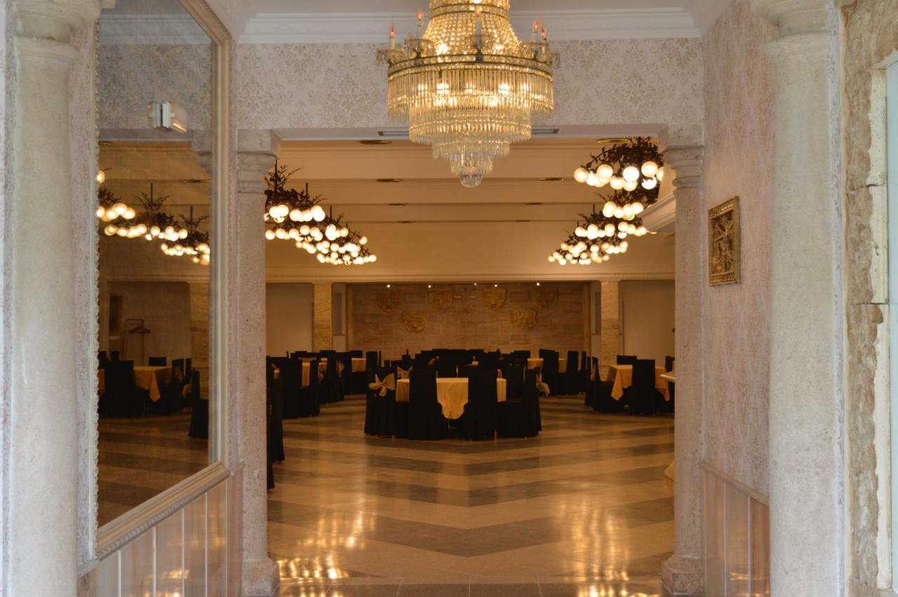 Nuevo Hotel Capitolio Valdepeñas Εξωτερικό φωτογραφία